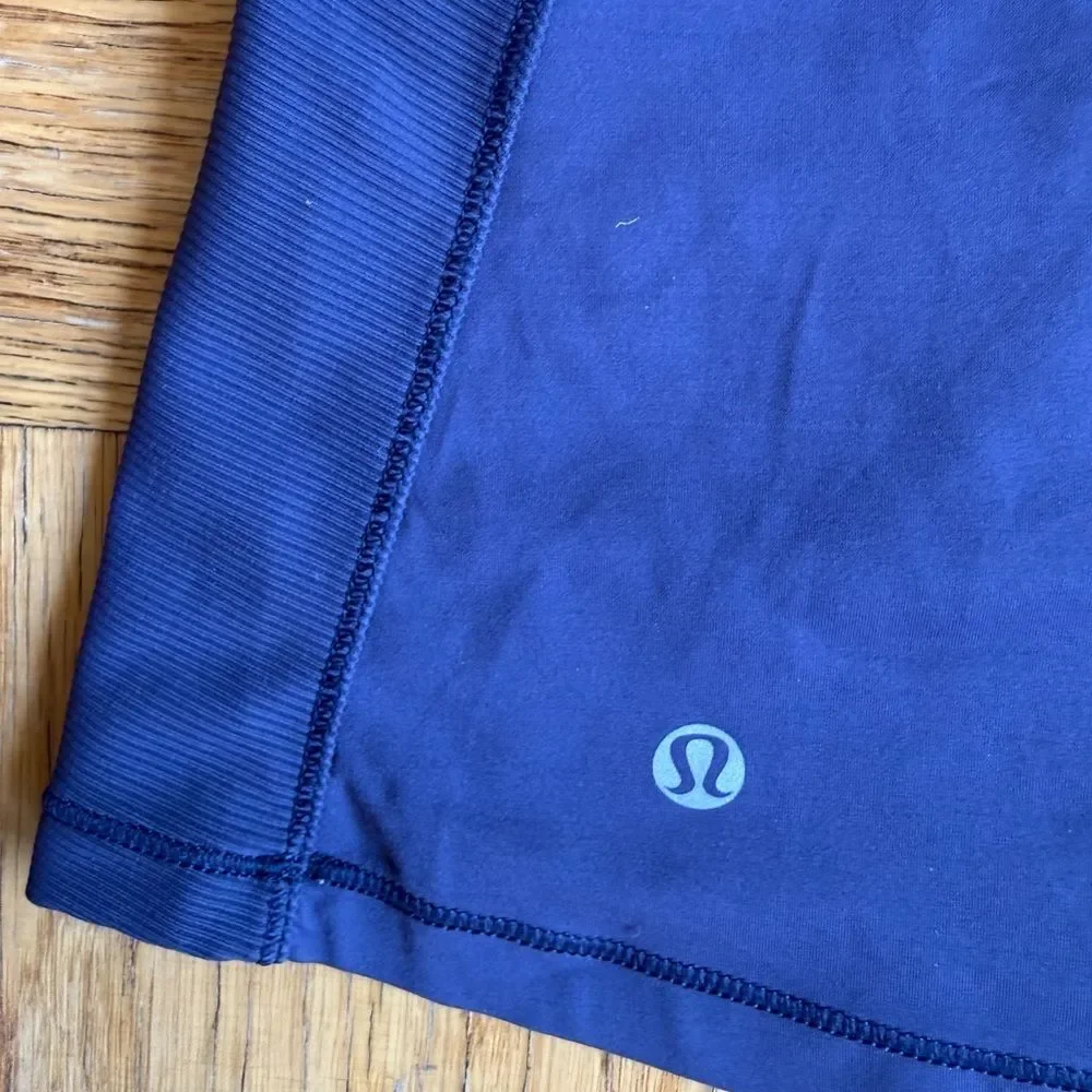 Lululemon Core Kicker Tank, Size 2, Cadet Blue / 1/8 Stripe Cadet Blue, EUC